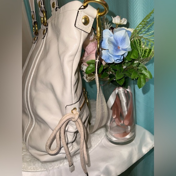 Like New - Coach Poppy Spotlight Tote (M0971-14564) - Picture 9 of 12